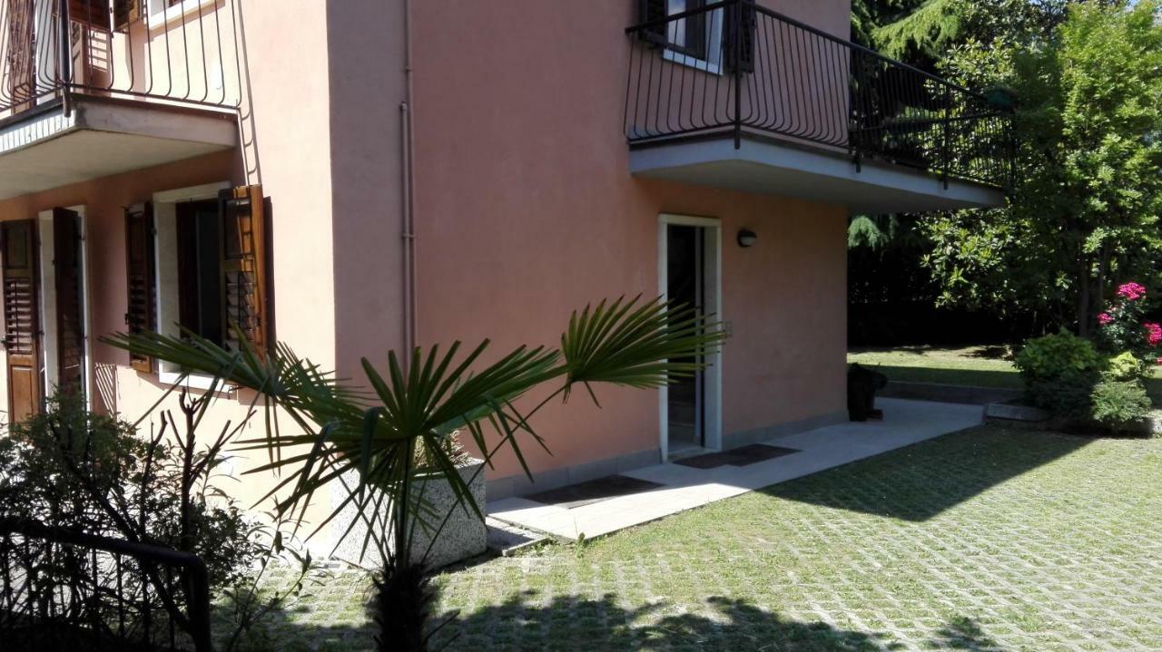 Appartamento Giardino Sugli Ulivi Рива дел Гарда Екстериор снимка