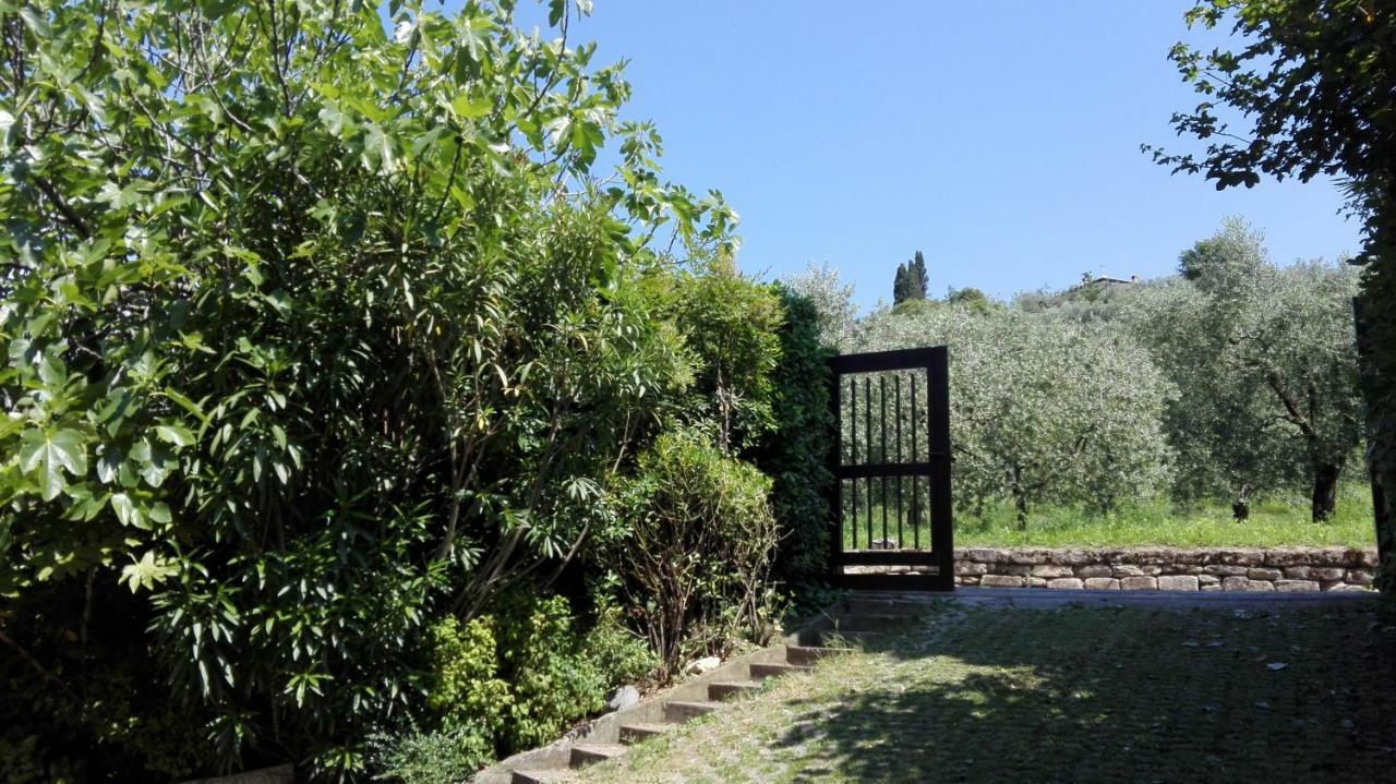 Appartamento Giardino Sugli Ulivi Рива дел Гарда Екстериор снимка