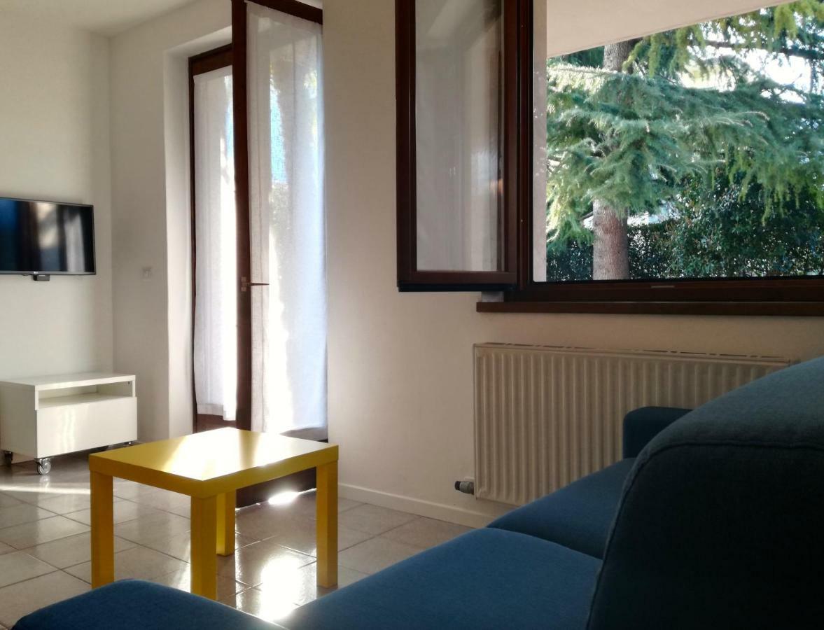 Appartamento Giardino Sugli Ulivi Рива дел Гарда Екстериор снимка