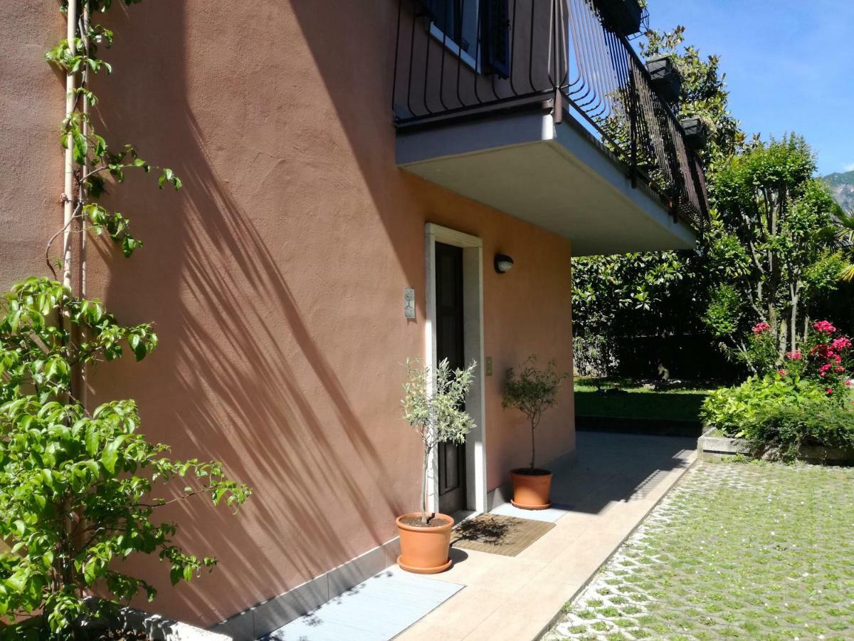 Appartamento Giardino Sugli Ulivi Рива дел Гарда Екстериор снимка